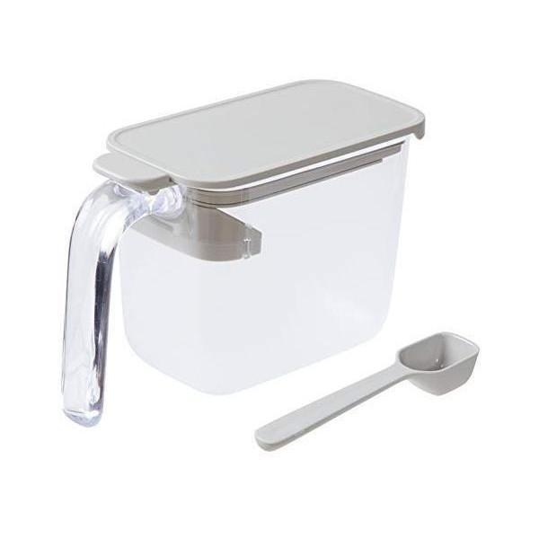 こちらの商品は追跡可能メール便/定形・定形外郵便にて発送します。宅配便ご希望のお客様は「有料宅配便」をご選択ください。マーナ K736GY グレー スプーン付き 調味料入れ キッチン収納 グッドロックコンテナ 湿気防止 パッキン付