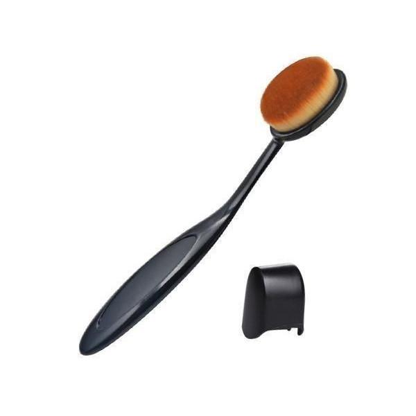 こちらの商品は追跡可能メール便/定形・定形外郵便にて発送します。宅配便ご希望のお客様は「有料宅配便」をご選択ください。【商品説明】・キャップ付きのメイクブラシです。・ふわふわでとても肌触りがよくなっています。・持ち手が曲がるようになっていま...