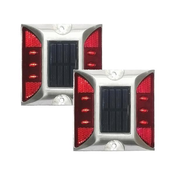 【商品説明】・ソーラー充電式のLEDライトです。・LEDライトと反射板で目立つようになっています。・固定する場合はネジまたは両面テープ、接着剤などを使用してください。・暗くなると自動で明かりがつくようになっています。【商品仕様】カラー レッ...