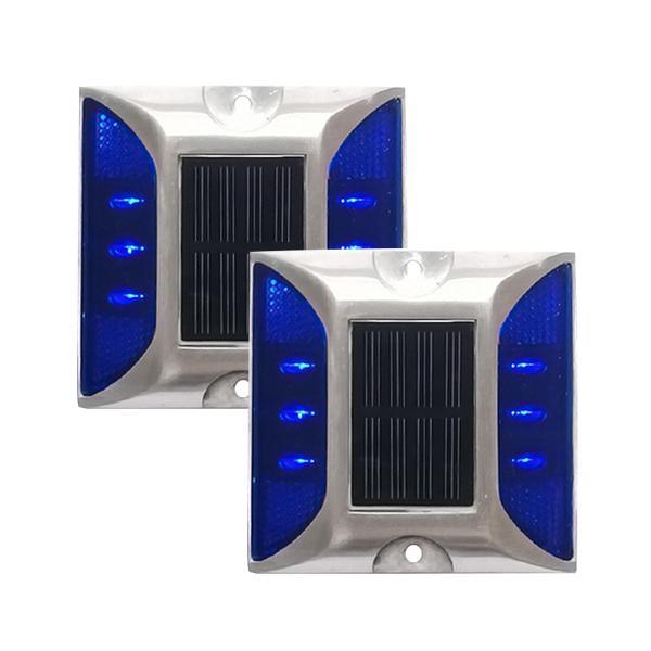 【商品説明】・ソーラー充電式のLEDライトです。・LEDライトと反射板で目立つようになっています。・固定する場合はネジまたは両面テープ、接着剤などを使用してください。・暗くなると自動で明かりがつくようになっています。【商品仕様】カラー ブル...