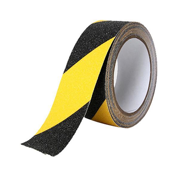 【商品説明】・防水、耐水性に優れているので水に濡れる場所でも使用可能・脚立などの物にも使用可能・カーペットなどのマット類のズレ防止にも使用可能・幅25mm×長さ5m