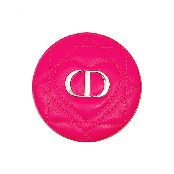 【ブランド】クリスチャンディオール【商品カテゴリ】メイクアップ   アクセサリー・雑貨  【分類】海外正規品（並行輸入品）【原産国】中国など【商品区分】化粧品・フレグランス【商品説明】ディオールロゴつきミラー。手のひらサイズでポケットやポー...