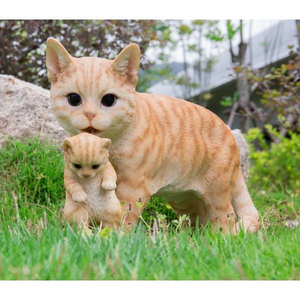 ポリレジン製 ガーデン彫像 動物 猫 子猫を運ぶ母猫の像 置物 ガーデニング 庭 ねこ ネコ