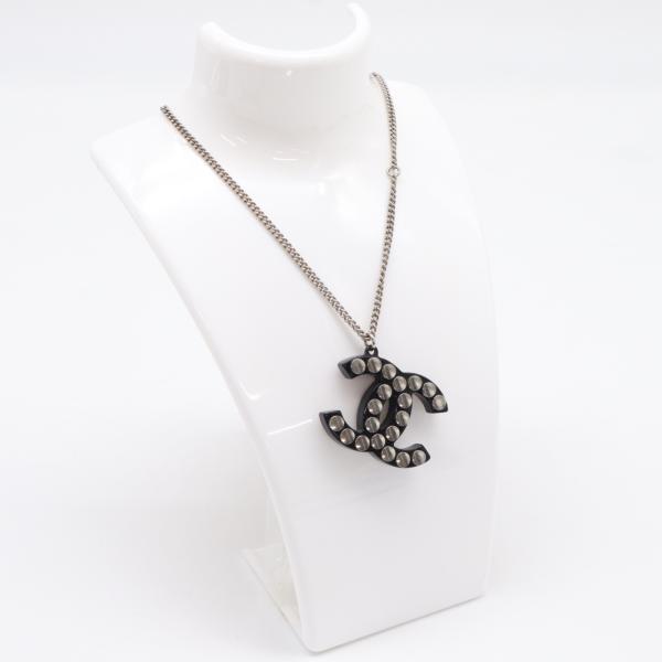 CHANEL（シャネル） ☆3日以内返品可☆ 美品 ココマーク スタッズ