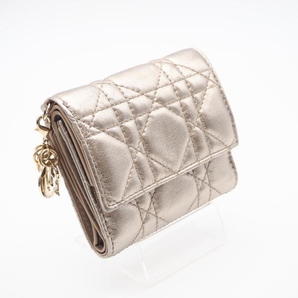 ★3日以内返品可★ 美品 Christian Dior クリスチャンディオール カナージュ ラムスキン Lady Dior Lotus ウォレット S0181ONMJ 三つ折り財布 ピンク ラムスキン レディース DIOR | 【日本限定】Lady Dior Lotus ウォレット カナージュ ラムスキン