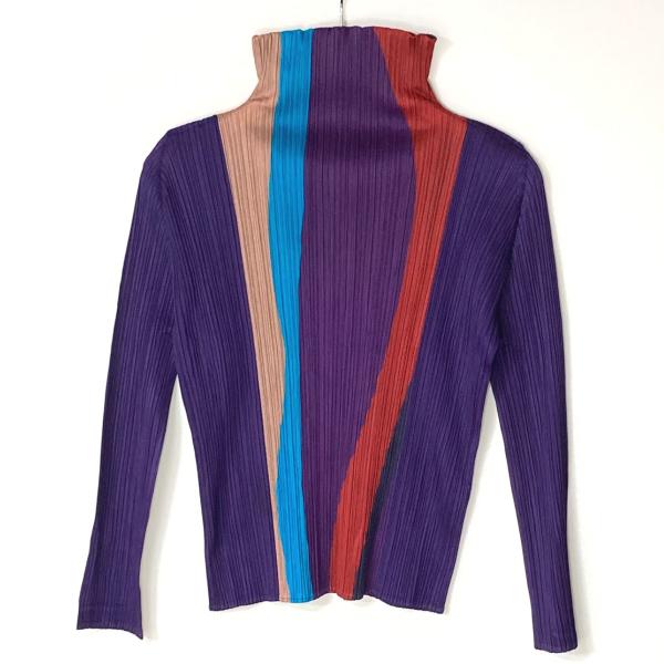 美品✨️プリーツプリーズ 長袖タートルネックブラウス 3 パープル 紫 洗える ISSEY MIYAKE（イッセイミヤケ） PLEATS PLEASE プリーツカットソー