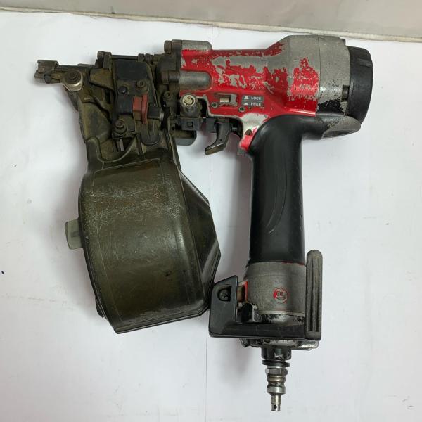 ♭♭MAKITA マキタ 高圧釘打機　型番不明 レッド ♭♭ MAKITA マキタ 高圧釘打機 型番不明 レッド 傷や汚れあり