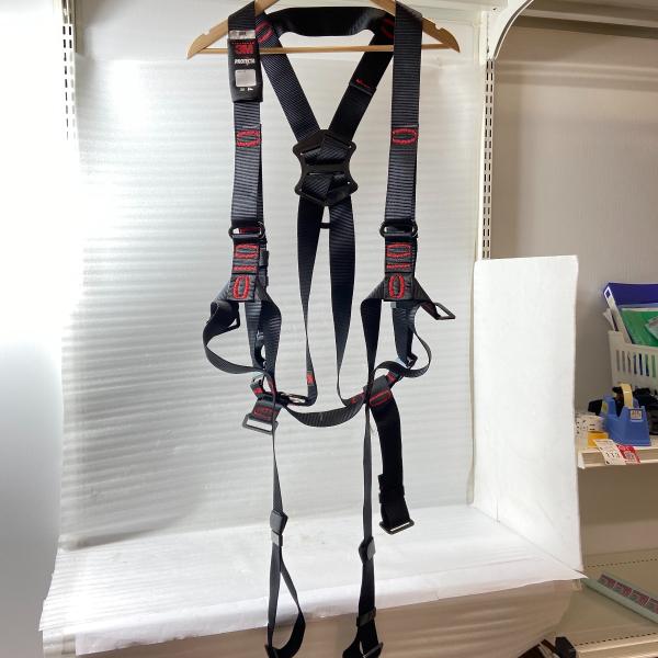 ΦΦ3M 胴ベルト型安全帯 JH-2001-6672-8 ΦΦ 3M 胴ベルト型安全帯 JH-2001-6672-8 目立った傷や汚れなし