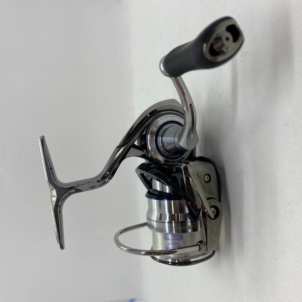 ΨΨ DAIWA ダイワ スピニングリール 18イグジストFCLT2000S-P 箱付