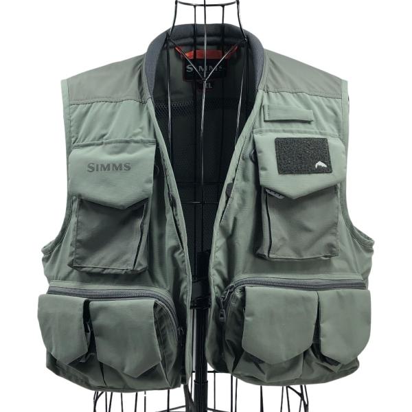 SIMMSフィッシングベスト フィッシングベストに入れている物 / SIMMS Guide Vest