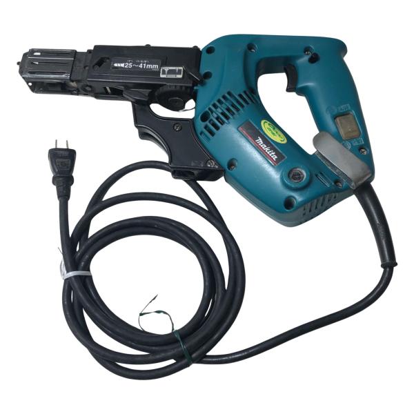 MAKITA マキタ スクリュードライバー 6836 目立った傷や汚れなし
