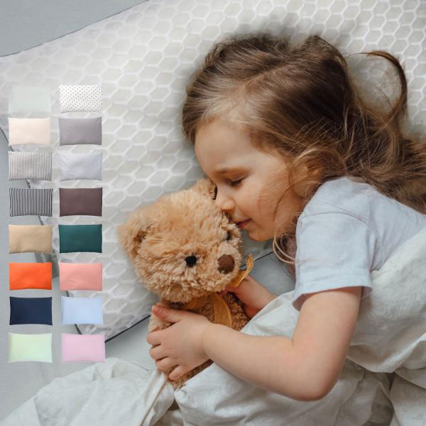 【ベビーファーストの想いをカタチにしたブランド EsmeraldA】乳幼児期の向き癖や、頭のかたちをサポートするドーナツ枕をプロデュースした「エスメラルダ」から小学生のための専用まくら「呼吸する小学生のまくら」がリリースです。中身が流動ポケ...