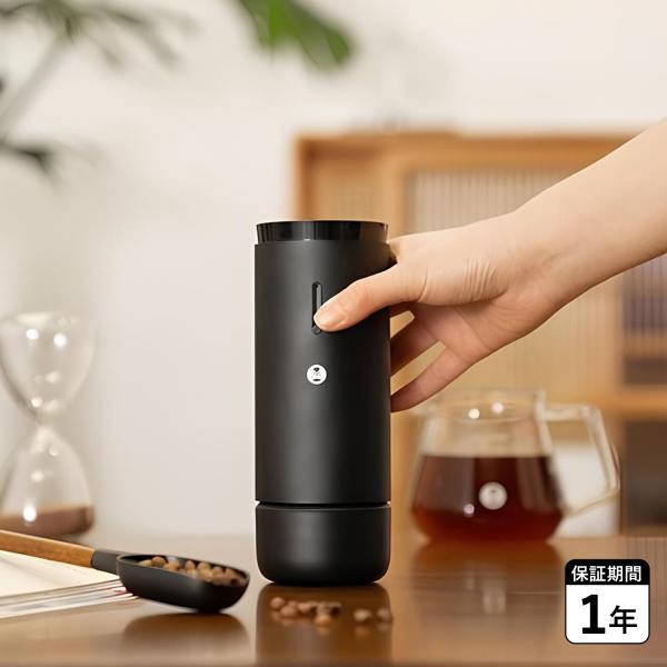 【「プロフェッショナル+美学」をコンセプトに、誰もが使いやすい製品を展開する TIMEMORE】どこにいてもカフェクオリティのコーヒーを楽しめるポータブルグラインダー『TIMEMORE Whirly 01S』。プロフェッショナルな性能をコン...