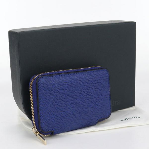 ヴァレクストラ Valextra 財布 小銭入れ付き　ネイビー シンプルだけど上品さは格別！ヴァレクストラのネイビー財布3選