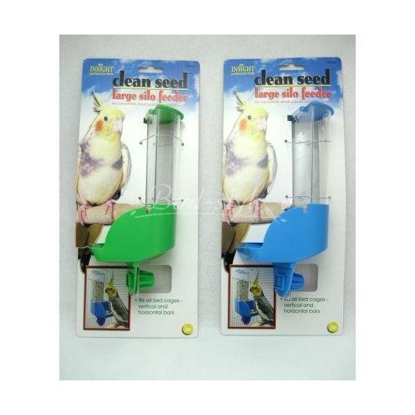 少し大きめサイズのケージ取り付け型フィーダー（餌入れ）。鳥さんが食べた分だけ新しい餌が出てくる仕組みなので、いつでも清潔なご飯が食べられます外出していて長時間餌を替えられない時など、餌切れの心配がありません。○サイズ：約21cm×10cm○...