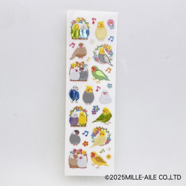 花のブランコに乗ったインコや文鳥たちを描いた、ぷっくりとした透明感のある質感が可愛い小鳥モチーフのシールです。セキセイインコ・オカメインコ・文鳥・コザクラインコなど、人気の小鳥たちが色とりどりのお花と一緒に描かれており、手帳デコ・お手紙・ラ...