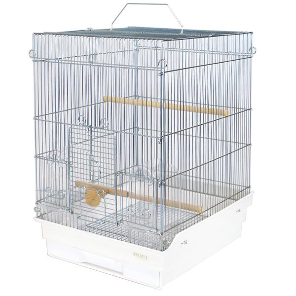 35サイズの手乗りタイプのケージです。手前のドアが大きく開いて鳥さんの出入り楽々です♪・飲み水やご飯が飛び散りにくい飛び散りカバーが2つ付属。・手乗り仕様になっているので、鳥さんも出入りし易いです。・天井の半分も開くので止まり木の付け替えも...