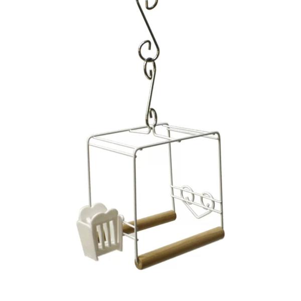 小鳥たちが集まりたくなるような、ブランコです。グリーンホルダーに菜っ葉を入れたり、粟の穂を入れて、あげてください。ケージの天井に吊るすだけの、お手軽カフェブランコ。小鳥たちがよろこぶカフェになりますよ。※セキセイインコまでの小さな鳥用ですメ...