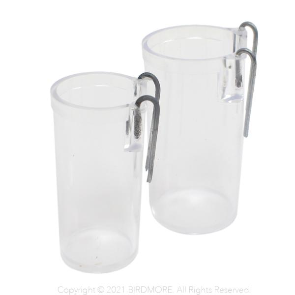 [Release date: April 9, 2016]菜さしの抗菌仕様クリアタイプです。無色透明なので、汚れも一目で分かります。引っ掛けるタイプなのでケージの色々なところに、にんじんのスティックや菜っ葉など挿しておけます。しかも抗菌剤入...