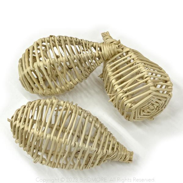 [Release date: March 20, 2023]ぶどうの蔓で編まれた電球型のおもちゃです。オリジナルおもちゃを作ったり、中におやつ等を入れてフォージングトイとしてもお使い頂けます。メーカー/BTPサイズ/高さ約10cmｘ幅約6c...