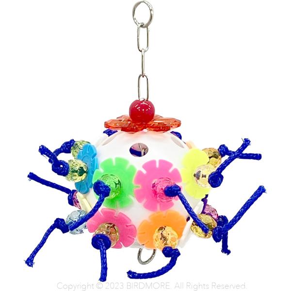[Release date: December 17, 2023]直径7cmのビッグボールにカラフルなパーツとキラキラ光るビーズが沢山ついています。メーカー/ALOHA HEAVENサイズ/本体高さ約15cm×幅約15cm適用鳥種/中型−大...