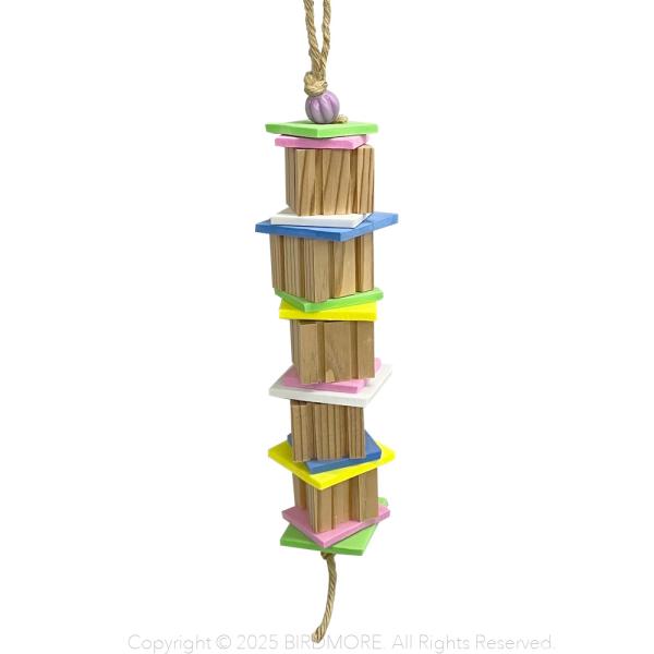 [Release date: October 27, 2025]木製パーツとカラフルなスポンジでタワーを作りました！愛鳥さんが大好きなかじって壊せるおもちゃです！メーカー/ALOHA HEAVENサイズ/高さ約27cm×幅約4cm適用鳥種/...