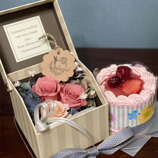 プリザーブドフラワー と ケーキ の セット ボックスアレンジ ピンクのバラ 青いバラ おたんじょうび プレゼント 記念日 贈り物 手作り菓子店バースデーケーキ 通販 Yahoo ショッピング
