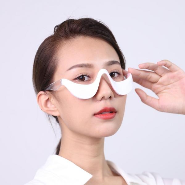 在庫限り お手軽目元専用美顔器 ウェニル【充電式】SXC35 在庫限り お手軽目元専用美顔器 ウェニル【充電式】SXC35