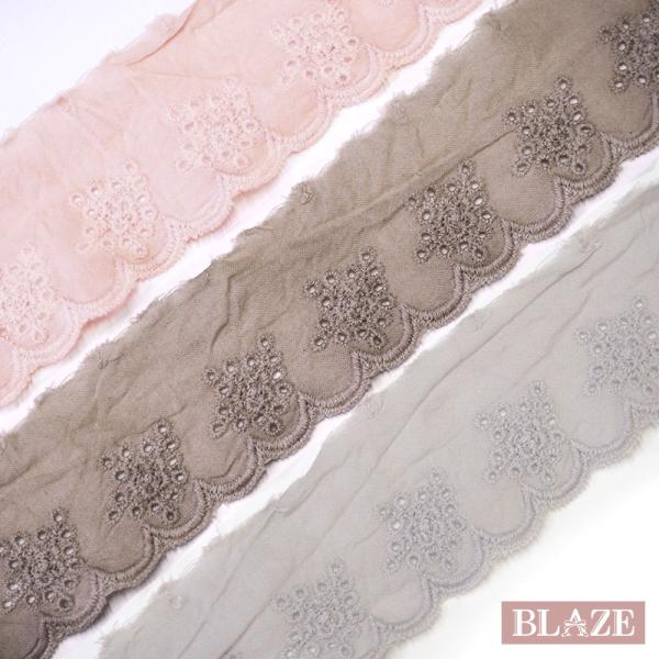 ▼商品詳細▼【デザイン】A＜ピンク＞・B＜ベージュ＞・C＜グレー＞【サイズ】幅:約4cm 　長さ:約100cm【材質】コットン【原産国】韓国【スタッフのコメント】さりげないフラワーデザインとナチュラルな色合いが可愛らしいコットンレース。洋服...