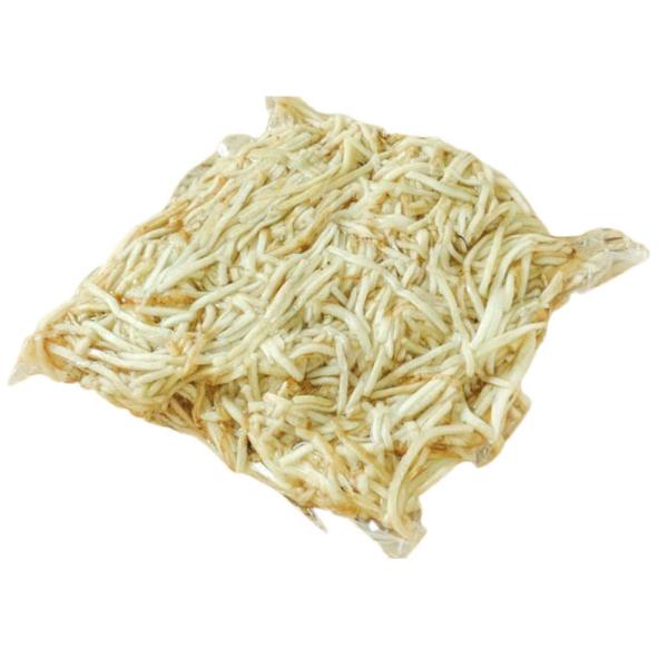 千切りにカットされたごぼうです。１ｋｇの小分けです。高鮮度維持のため、受注後、冷蔵商品をカットし、翌日納品させていただきます。（中1日納品ですので、ご注意ください）。納品後3日以内を目安に、お早めにご利用ください。原産地は中国、加工は国産で...