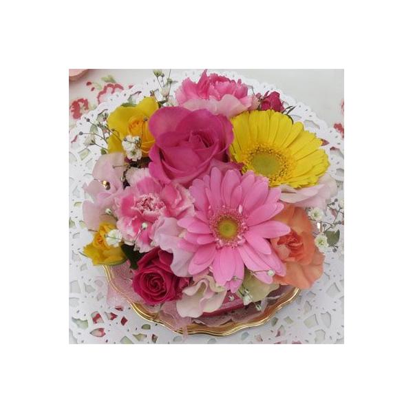 こちらの商品、送料無料〔＊北海道・北東北・九州・沖縄県のみ送料の一部がかかります〕お届けは　お昼12時までのご注文で即日発送・翌日お届け可能です。〔一部地域除く〕サイズ：高さ：約15cm/直径約15☆ご希望でキャンドルサービス