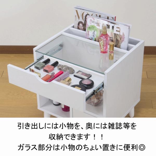 コンパクトでも収納力たっぷり、天板を開けるとドレッサーに。ガラスのちょい置きスペースも便利。雑誌が収納できるコンパクトサイズのコスメテーブルです。脚部を取り付けるだけですぐにご使用いただけます。【商品サイズ】　共通（幅)40×（奥行)36....