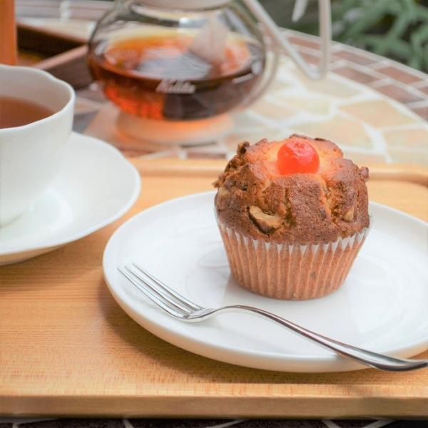 ブロッサムオリジナルの製法で作るから、食べ応えがあるのに、クリーミーでしっとりした食感。白い砂糖をつかわないから、素材の風味がいきた、やさしい味わい。