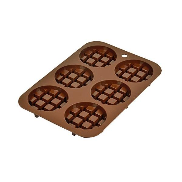 【商品概要】製品サイズ:(約)幅265×奥行180×高さ20mm、1個直径75mm材質:シリコーンゴム(耐熱温度230度)原産国:中国【商品説明】柔らかいオールシリコーンゴム製なので型から取り出しやすいオーブンでつくる焼きワッフルに食器洗い...