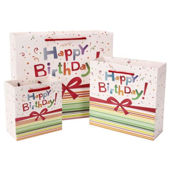 【商品概要】HappyBirthdayの文字とリボンのデザインがかわいいギフトバックです。naissantだけのの【マジックテープ付】なので、ちょっとした時に便利にオープンクローズ♪たっぷり【6枚セット】でストックしておけば急な用事にも便利...