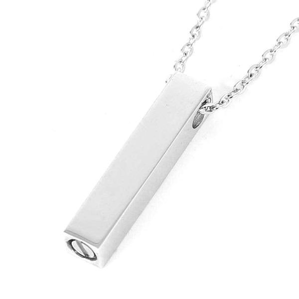 【商品概要】故人やペットの遺骨・遺毛・爪などを収めるための形状にデザインされたメモリアルペンダント。大切な方やペットの形見をいつも胸元に、お守り代わりとして身につけることもできます。シンプルな直方体タイプは、どんな装いにもマッチします。トッ...