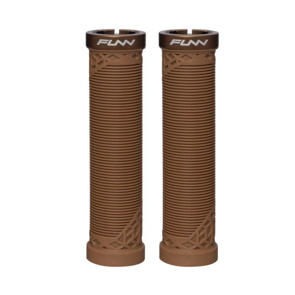 【商品概要】【 ロックオン グリップ 】Hilt 自転車 グリップ の片側は金属製のロックオンクランプが付いてで、でこぼこのトレイルを下るときに手が滑ったりねじれたりする心配はありません。また、ロックオンクランプを採用する、しっかりとした装...