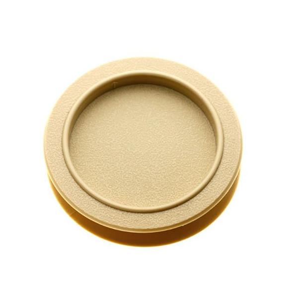 【商品概要】ハメ込み式、両面1組の襖引手横引き用対応戸厚は12〜13mm耐衝撃性樹脂ポリエチレン製表面(オス)と裏面(メス)をはめ込んで引手穴に設置するだけのハメ込み式なので、短時間で誰にでも簡単に取り付けが可能です【商品説明】【商品詳細】...