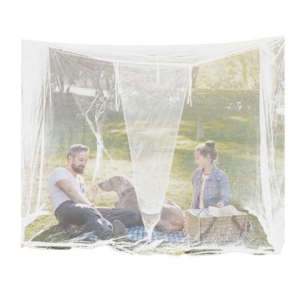 【商品概要】細めのメッシュ生地でできた屋外用蚊帳モスキートネットです。細かいメッシュ仕様なので通気性抜群 、蚊や蛾などの羽虫の侵入をブロック。木の枝やポールなどにひもで結ぶだけの簡単設置。(木と木の間隔が広い場合は別途ロープをご用意ください...