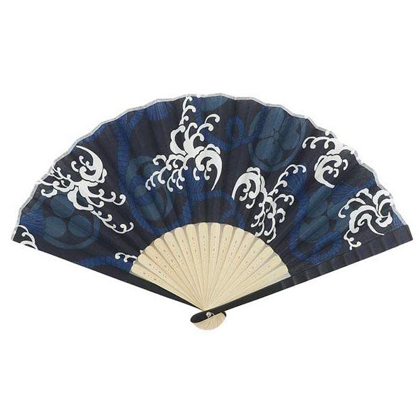【商品概要】サイズ:23cm素材:(扇面)綿、(扇骨)竹特長:扇面に日本製の生地を使用【商品説明】【商品詳細】ブランド：大西賢製販商品種別：ファッション商品名：[大西賢製販] 扇子 Ripple 男持ち布扇子23cm 20間 66-249 ...
