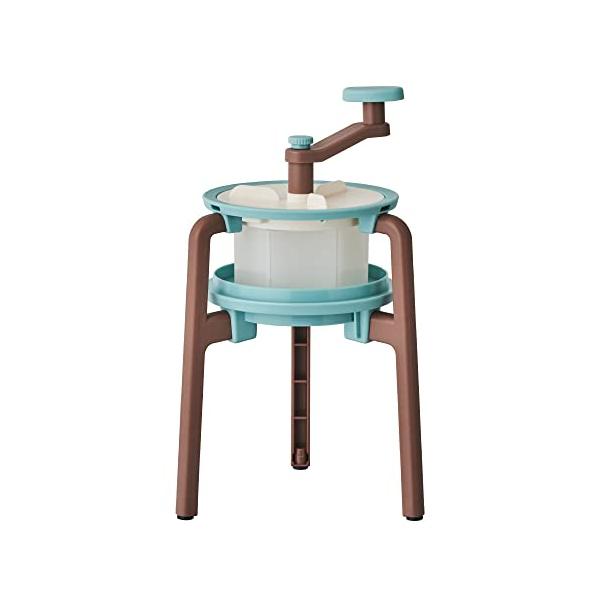 【商品概要】かわいいデザインの手動タイプ。コンパクト収納だから置き場所にも困らない。自宅のバラ氷で手軽にかき氷が楽しめる。専用ケースでコンパクトに収納ができるから、空いているスペースにスリムに収まる。冷蔵庫の製氷皿などで作ったキューブ型の氷...