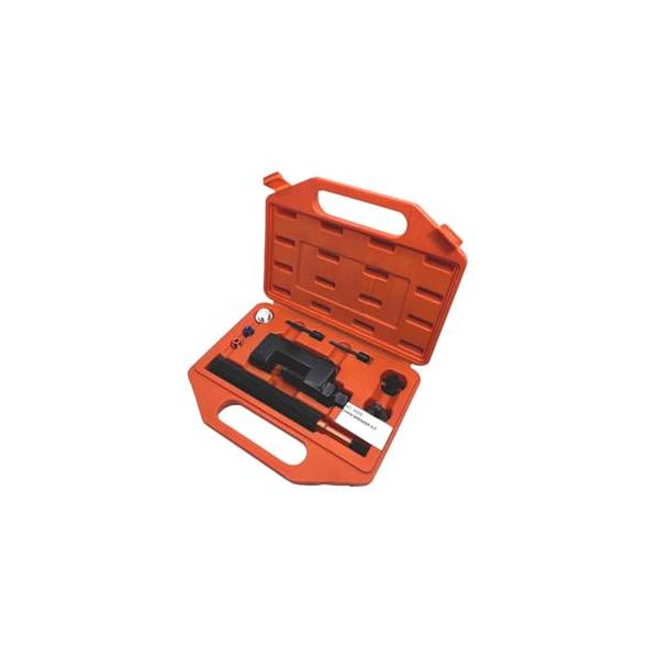 【商品概要】チェーンのカット、プレートの圧入、かしめの3つの作業が可能。作業の流れを考慮したシンプルな部品構成で420 ／ 428 ／ 520 ／ 525 ／ 530サイズのチェーンまで対応。カラー：ブラックカラー：ブラック材質[素材]：ボ...