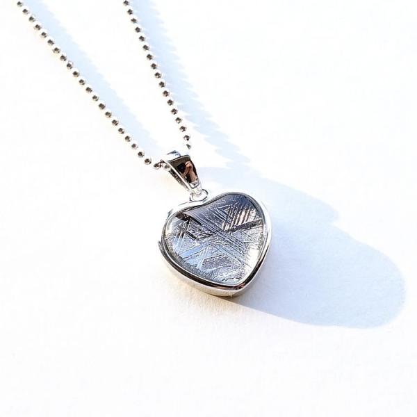 VR MxI覐 n[g y_ggbv Vo[ K^̃MxI覐΁Iӂn[g F  Mtg fB[X ^ p[Xg[