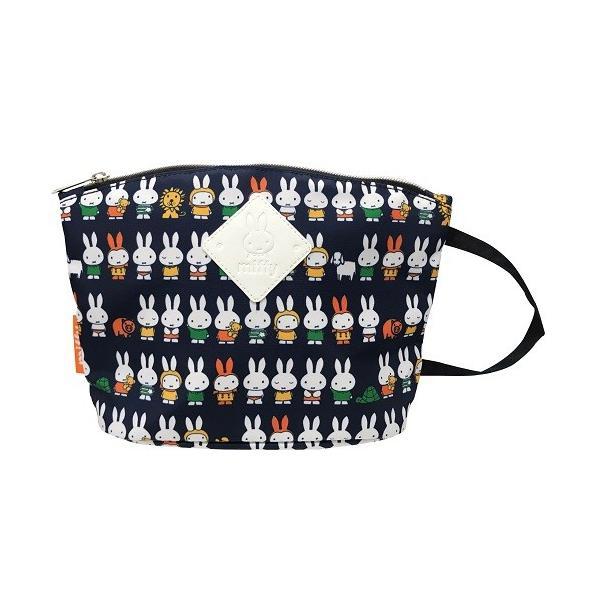 ミッフィーの可愛いおしり拭きポーチが登場。ベビーカーやマザーバッグにもとりつけれるのでお出かけにも便利♪ 3ポケットでとっても便利■数量：1個■商品サイズ：約W230xH160xD80 mm■材質：表地／ポリエステル