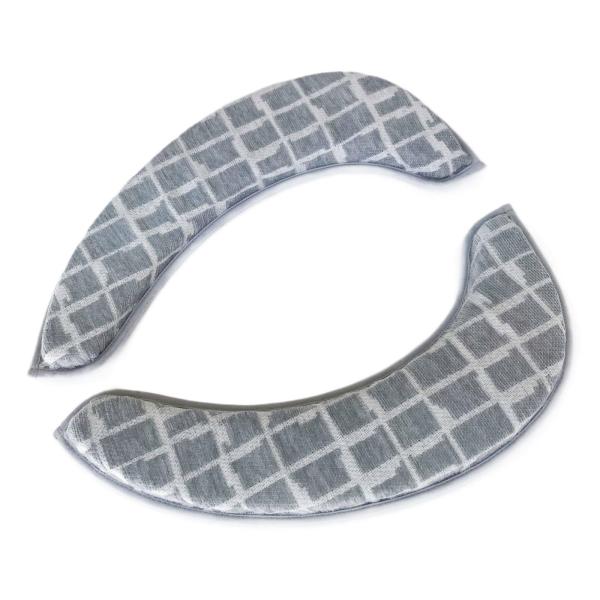 【商品概要】【商品仕様】サイズ：全幅17×全長40×厚み2.5cm(1枚あたり)、素材：表面： 表糸/ポリエステル100%、中芯/ポリエステル100%、裏面：基布/ポリエステル100%、吸着：アクリル樹脂、日本製【まるでソファのような座り心...