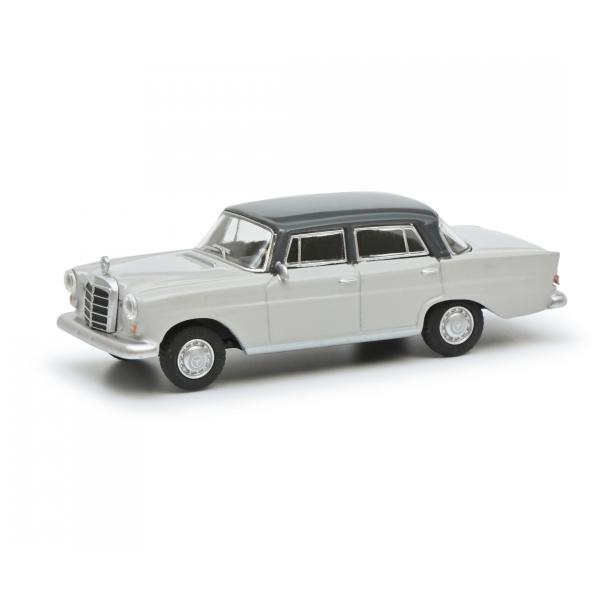 シュコー（Schuco） 1/64 メルセデス ベンツ 200 D フィンテール