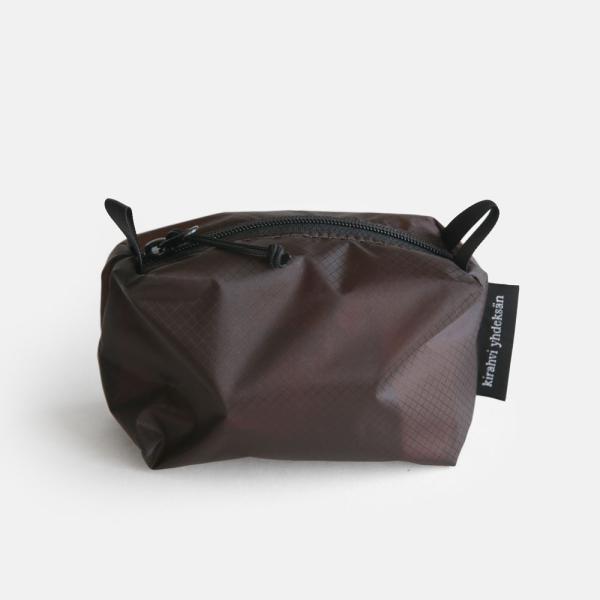 kirahvi yhdeksan / Light pouch - square S (chocolate) | メール便可 3点まで | kirahvi9/キラハビーユフデクサン/ライトポーチ | 117087