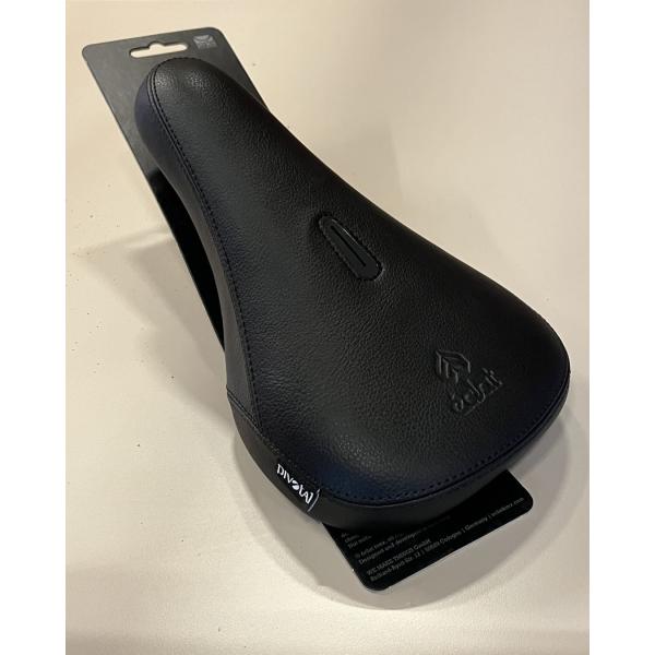 送料無料 自転車　BMX　シート  ECLAT BIOS PIVOTAL SEAT FAT PADDED BLACK
