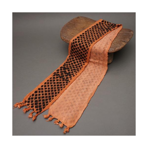原産国:マリサイズ:長さ150cm　x　幅14cm(在庫が複数ございます。サイズは在庫の中の平均値です。手作りですので物により差があります。ご了承ください。)ガラマという葉から作る染料と泥で染めたマリ共和国の伝統的なコットン泥染帯です。テー...