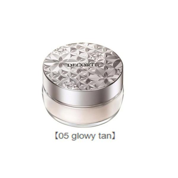 リニューアルに伴い、パッケージ・内容等予告なく変更する場合がございます。予めご了承ください。肌の上で光を調合し、5つの質感が素肌そのものを美しく魅せ、上品で澄んだ仕上がりが持続する光フェイスパウダーです。